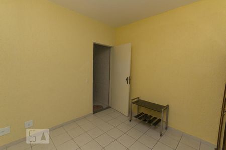 Quarto 1 de casa para alugar com 2 quartos, 85m² em São Judas, São Paulo