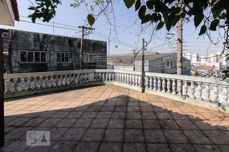 Casa à venda com 220m², 3 quartos e 2 vagasTerraço