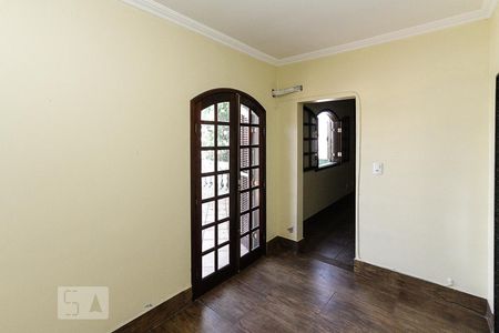 Casa à venda com 220m², 3 quartos e 2 vagasCloset suite