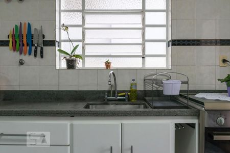 Casa para alugar com 3 quartos, 300m² em Parque Fongaro, São Paulo