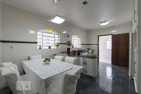 1o. Andar - Cozinha de casa para alugar com 3 quartos, 300m² em Parque Fongaro, São Paulo