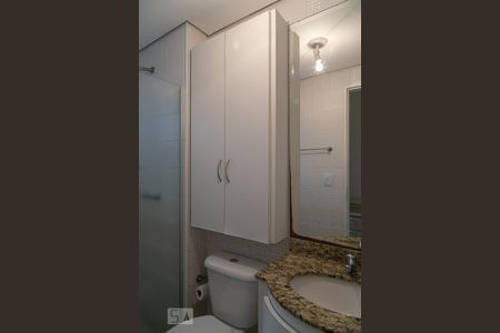 Banheiro da suíte de apartamento à venda com 3 quartos, 70m² em Vila Gumercindo, São Paulo