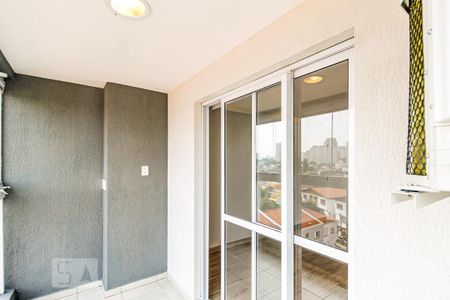 Studio para alugar com 32m², 1 quarto e 1 vaga Studio para alugar com 32m², 1 quarto e 1 vagaVaranda