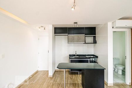 Studio para alugar com 32m², 1 quarto e 1 vaga Studio para alugar com 32m², 1 quarto e 1 vagaSala