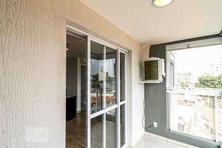 Studio para alugar com 32m², 1 quarto e 1 vaga Studio para alugar com 32m², 1 quarto e 1 vagaVaranda