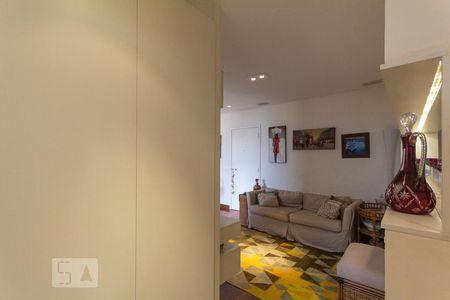 Detalhe Sala de apartamento à venda com 2 quartos, 76m² em Vila Suzana, São Paulo