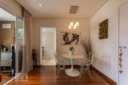 Sala de apartamento para alugar com 2 quartos, 76m² em Vila Suzana, São Paulo