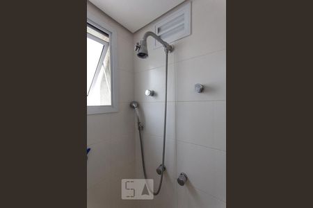 Banheiro de apartamento à venda com 2 quartos, 76m² em Vila Suzana, São Paulo
