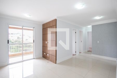 Sala de apartamento para alugar com 3 quartos, 70m² em Km 18, Osasco