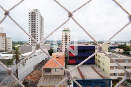 Vista da Suíte de apartamento para alugar com 3 quartos, 70m² em Km 18, Osasco
