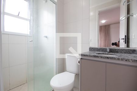Banheiro da Suíte de apartamento para alugar com 3 quartos, 70m² em Km 18, Osasco