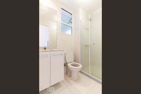 Banheiro do Corredor de apartamento à venda com 2 quartos, 65m² em Jardim Tupanci, Barueri