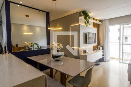 Sala de Jantar de apartamento à venda com 2 quartos, 65m² em Jardim Tupanci, Barueri