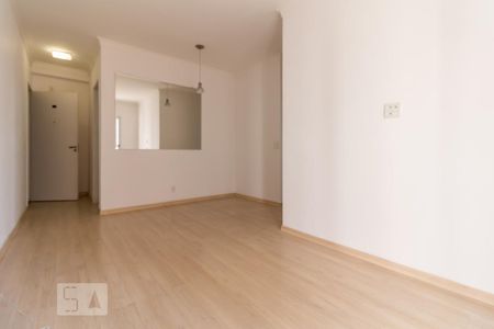 Sala de apartamento à venda com 2 quartos, 65m² em Jardim Tupanci, Barueri
