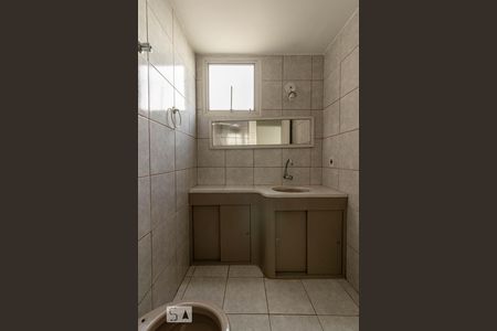 Banheiro de apartamento para alugar com 1 quarto, 48m² em Indianópolis, São Paulo