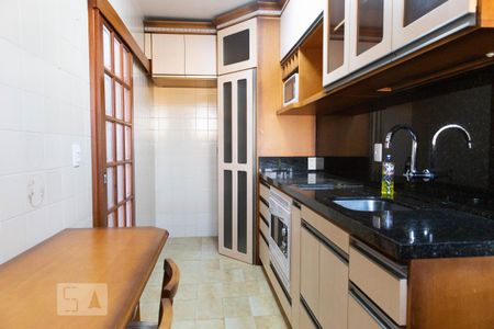 Apartamento para alugar com 69m², 2 quartos e 1 vagaCozinha