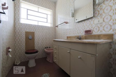 Casa à venda com 124m², 3 quartos e 2 vagas Casa à venda com 124m², 3 quartos e 2 vagasBanheiro