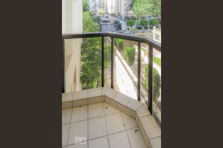 Varanda sala  de apartamento à venda com 1 quarto, 45m² em Indianópolis, São Paulo