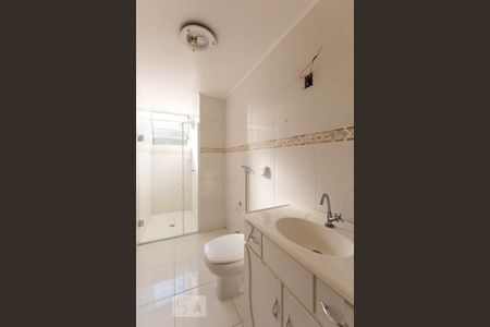 Banheiro de apartamento à venda com 1 quarto, 53m² em Santa Tereza, Porto Alegre