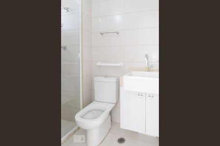 Apartamento à venda com 63m², 2 quartos e 2 vagasBanheiro da suíte