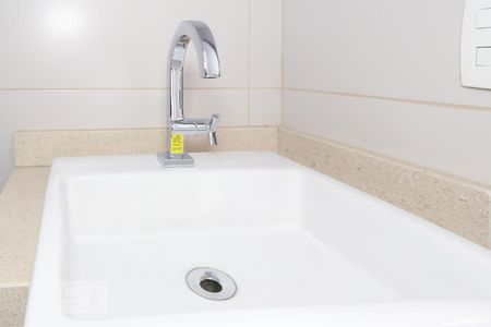 Apartamento à venda com 63m², 2 quartos e 2 vagasBanheiro da suíte