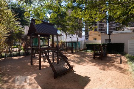 Apartamento para alugar com 85m², 2 quartos e 2 vagasDependências do prédio - playground