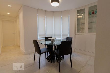 Sala de apartamento à venda com 2 quartos, 118m² em Jardim Paulista, São Paulo