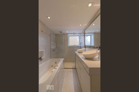 Apartamento à venda com 118m², 2 quartos e 2 vagasBanheiro - Suíte 2