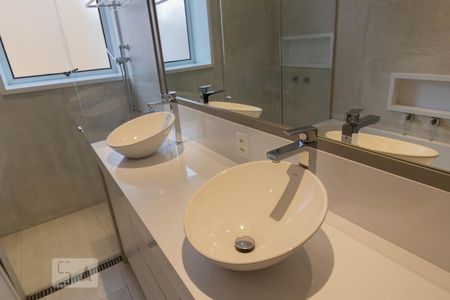 Apartamento à venda com 118m², 2 quartos e 2 vagasBanheiro - Suíte 2