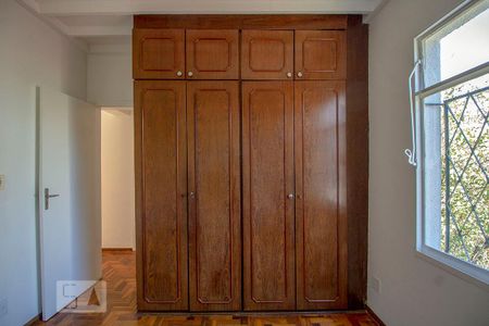 Quarto 2 de apartamento para alugar com 2 quartos, 98m² em Nova Suíssa, Belo Horizonte