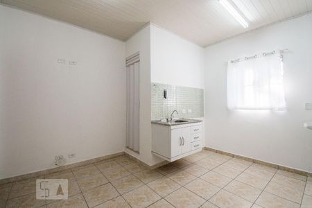 Kitnet de kitnet/studio para alugar com 1 quarto, 15m² em Vila Firmiano Pinto, São Paulo