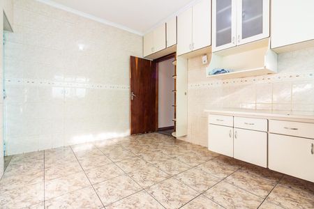 Casa à venda com 120m², 3 quartos e 2 vagasCozinha 