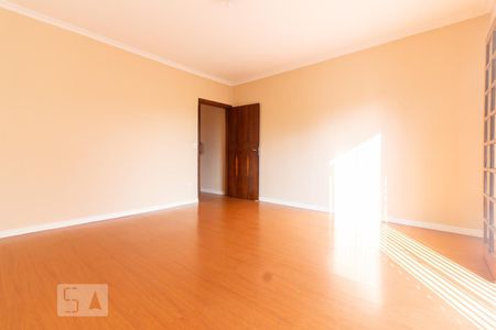 Casa à venda com 120m², 3 quartos e 2 vagasSuíte 