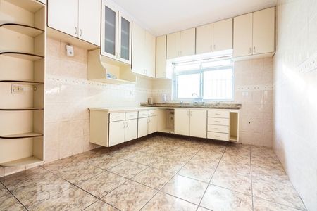 Casa à venda com 120m², 3 quartos e 2 vagasCozinha 