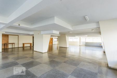 Apartamento à venda com 69m², 2 quartos e 1 vagaSalão de Festas - Entrada
