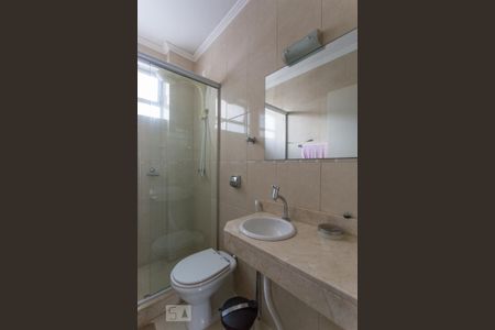 Banheiro de apartamento para alugar com 1 quarto, 50m² em Menino Deus, Porto Alegre