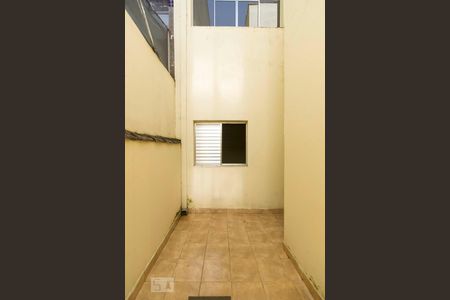Quintal 1 de casa para alugar com 2 quartos, 100m² em Santana, São Paulo