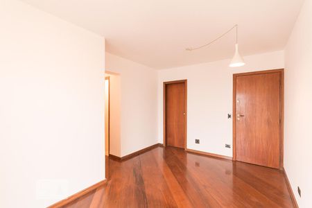 Sala  de Apartamento com 3 quartos, 80m² Vila Mariana
