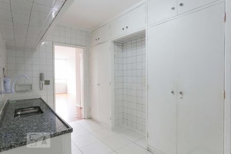 Apartamento para alugar com 125m², 3 quartos e 1 vaga Apartamento para alugar com 125m², 3 quartos e 1 vagaCozinha