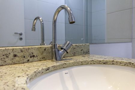 Banheiro de apartamento para alugar com 2 quartos, 56m² em Vila Andrade, São Paulo