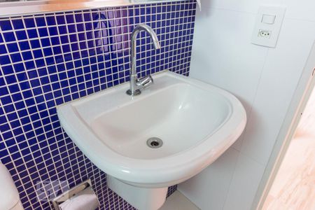 Banheiro de apartamento à venda com 2 quartos, 48m² em Jardim Peri, São Paulo