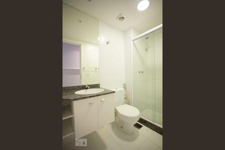 Banheiro de apartamento à venda com 2 quartos, 60m² em Badu, Niterói