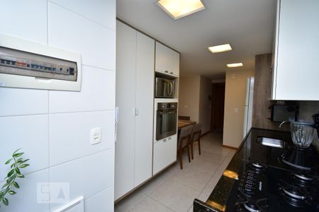 Apartamento para alugar com 93m², 3 quartos e 1 vagaCozinha 