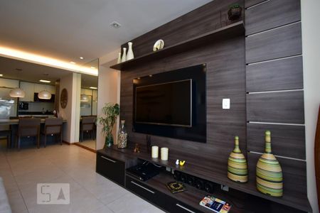 Sala  de apartamento para alugar com 3 quartos, 93m² em Santa Rosa, Niterói