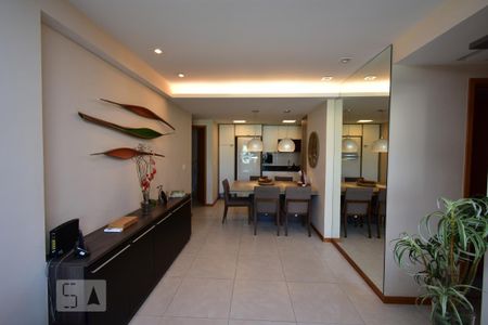 Sala  de apartamento para alugar com 3 quartos, 93m² em Santa Rosa, Niterói
