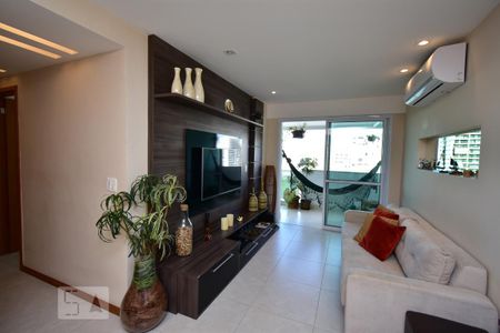 Sala  de apartamento para alugar com 3 quartos, 93m² em Santa Rosa, Niterói