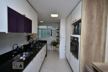 Apartamento para alugar com 93m², 3 quartos e 1 vagaCozinha 