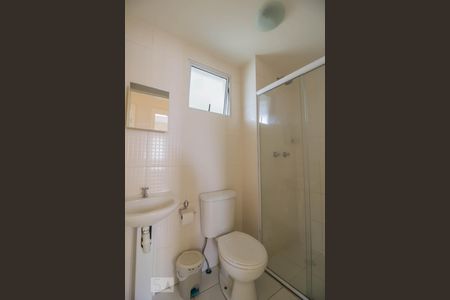Banheiro de apartamento à venda com 3 quartos, 57m² em Vila Venditti, Guarulhos