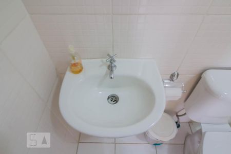 Pia do banheiro de apartamento à venda com 3 quartos, 57m² em Vila Venditti, Guarulhos