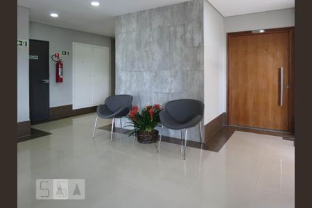 Hall de Entrada de apartamento à venda com 2 quartos, 56m² em Vila Osasco, Osasco